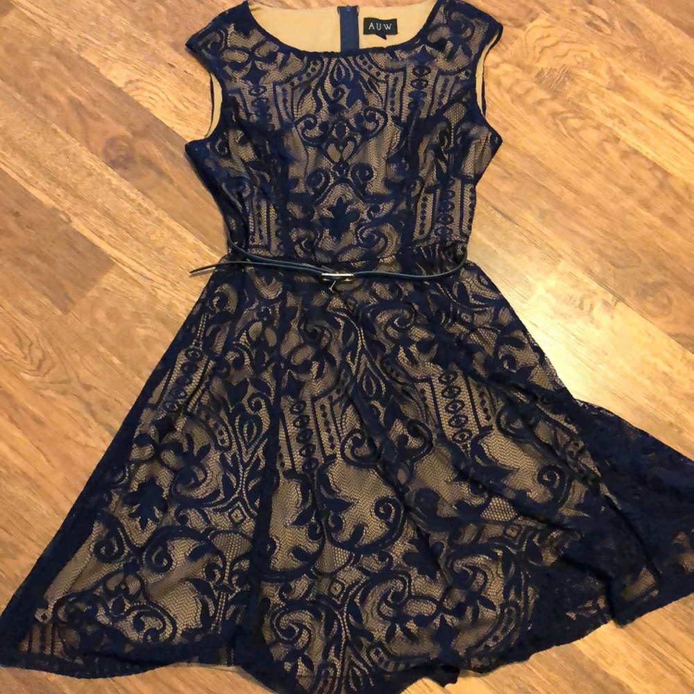AUW dress
